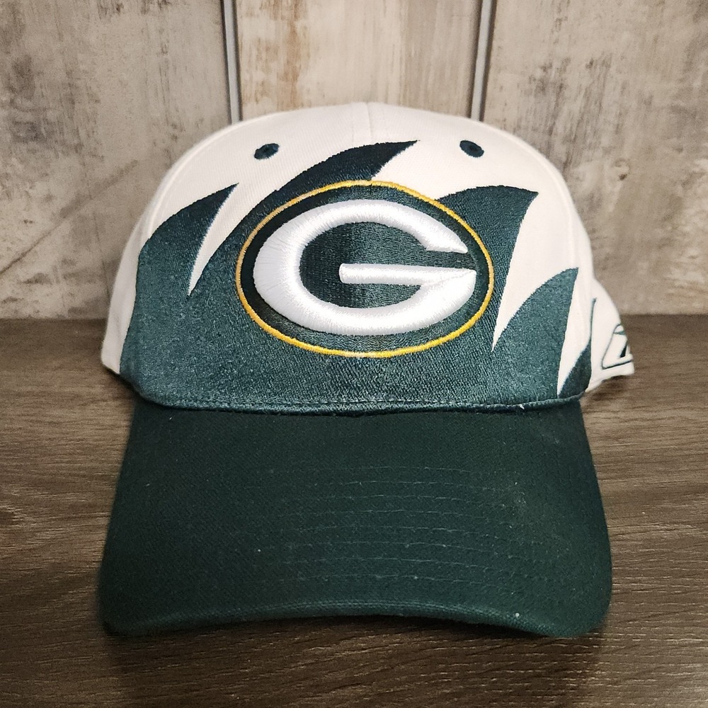 Green Bay Packers Shark Tooth Hat Cap Strapback Reebok Green White Retro